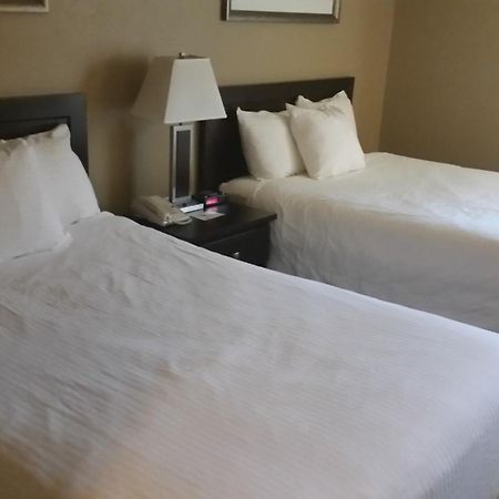 Stonebridge Hotel Fort Mcmurray Værelse billede