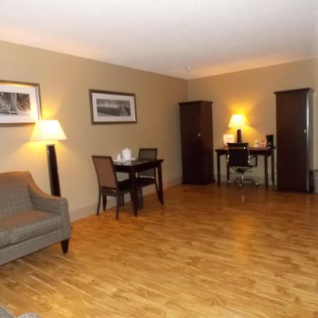 Stonebridge Hotel Fort Mcmurray Værelse billede