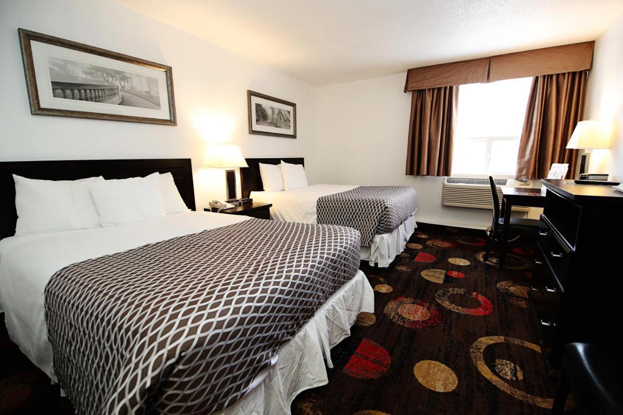 Stonebridge Hotel Fort Mcmurray Eksteriør billede