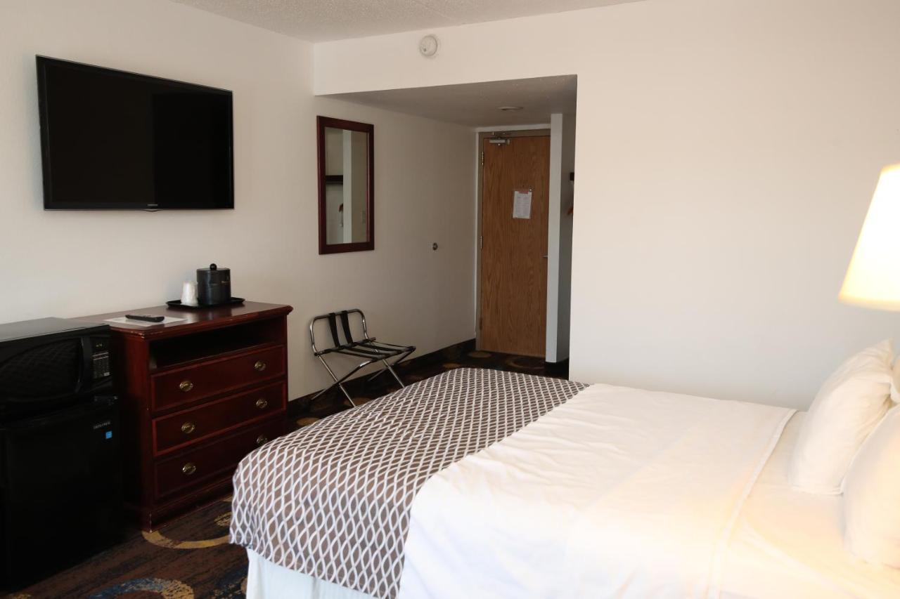 Stonebridge Hotel Fort Mcmurray Eksteriør billede