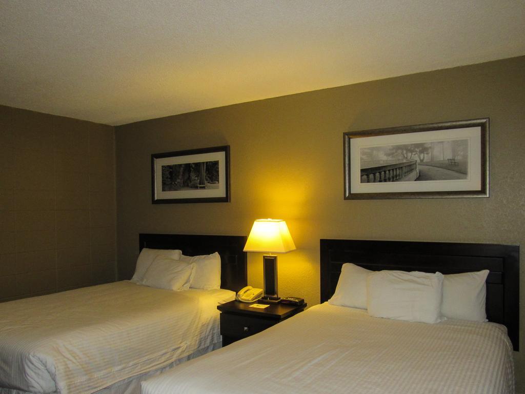 Stonebridge Hotel Fort Mcmurray Eksteriør billede