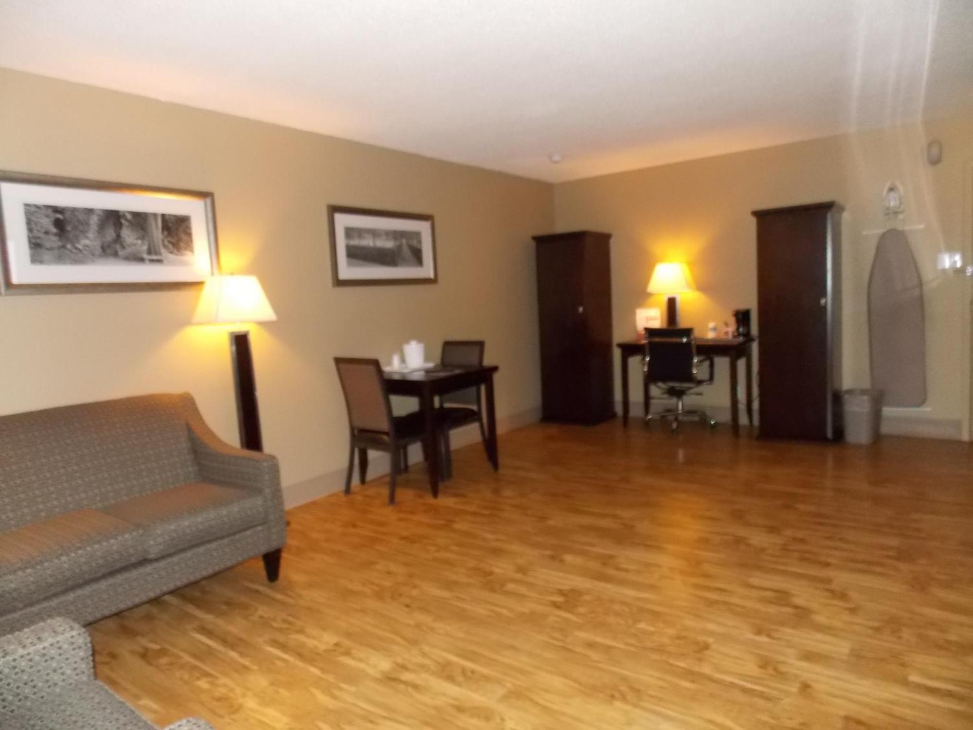 Stonebridge Hotel Fort Mcmurray Værelse billede