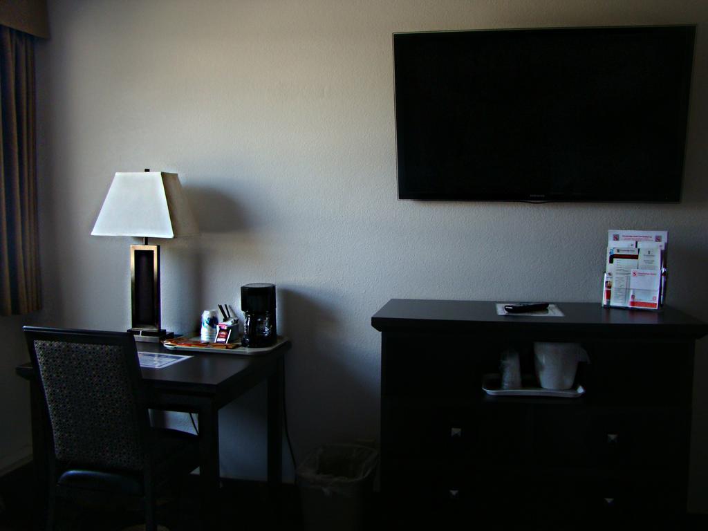Stonebridge Hotel Fort Mcmurray Værelse billede
