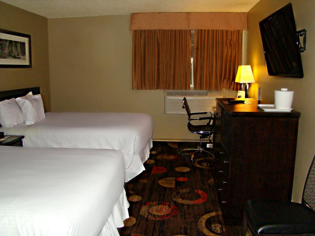 Stonebridge Hotel Fort Mcmurray Eksteriør billede